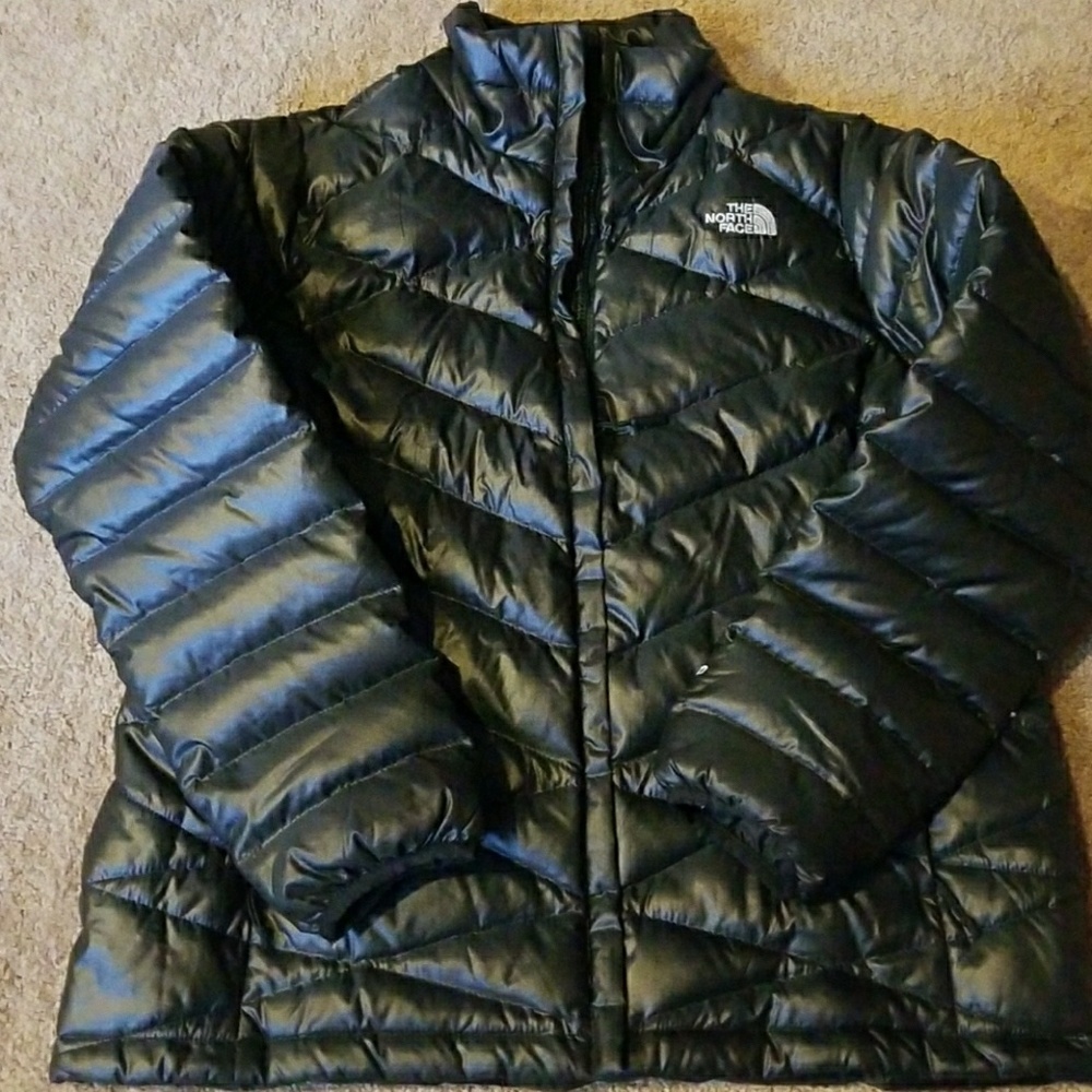 XL Womans North Face 550 Coat